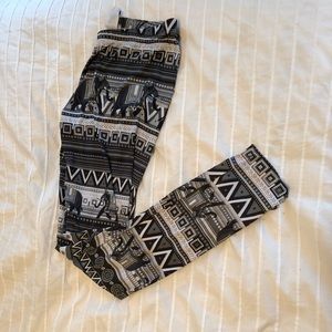 ❤️Grey and black elephant leggings 🐘